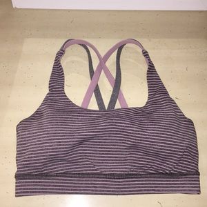Lululemon size 4 sports bra